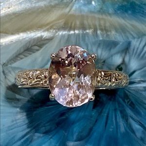 💖Romantic💖Genuine Morganite Oval-cut in 18K WG